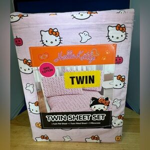 NEW Hello Kitty Halloween Pink Pumpkins & Ghosts 100 % Cotton TWIN SHEET SET
